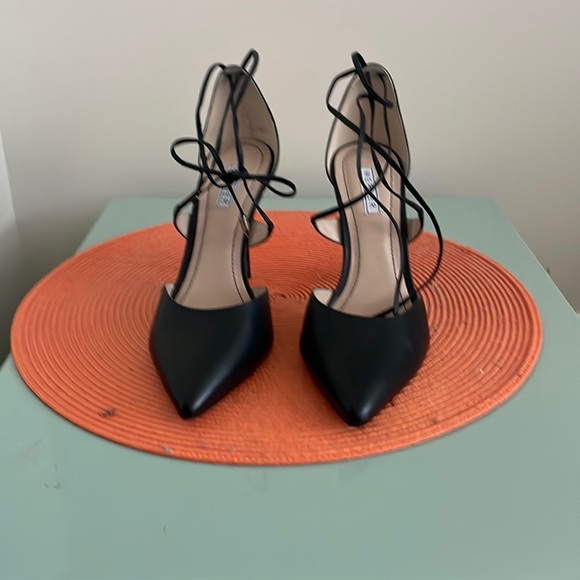 Shoes - Picture 1 of 3